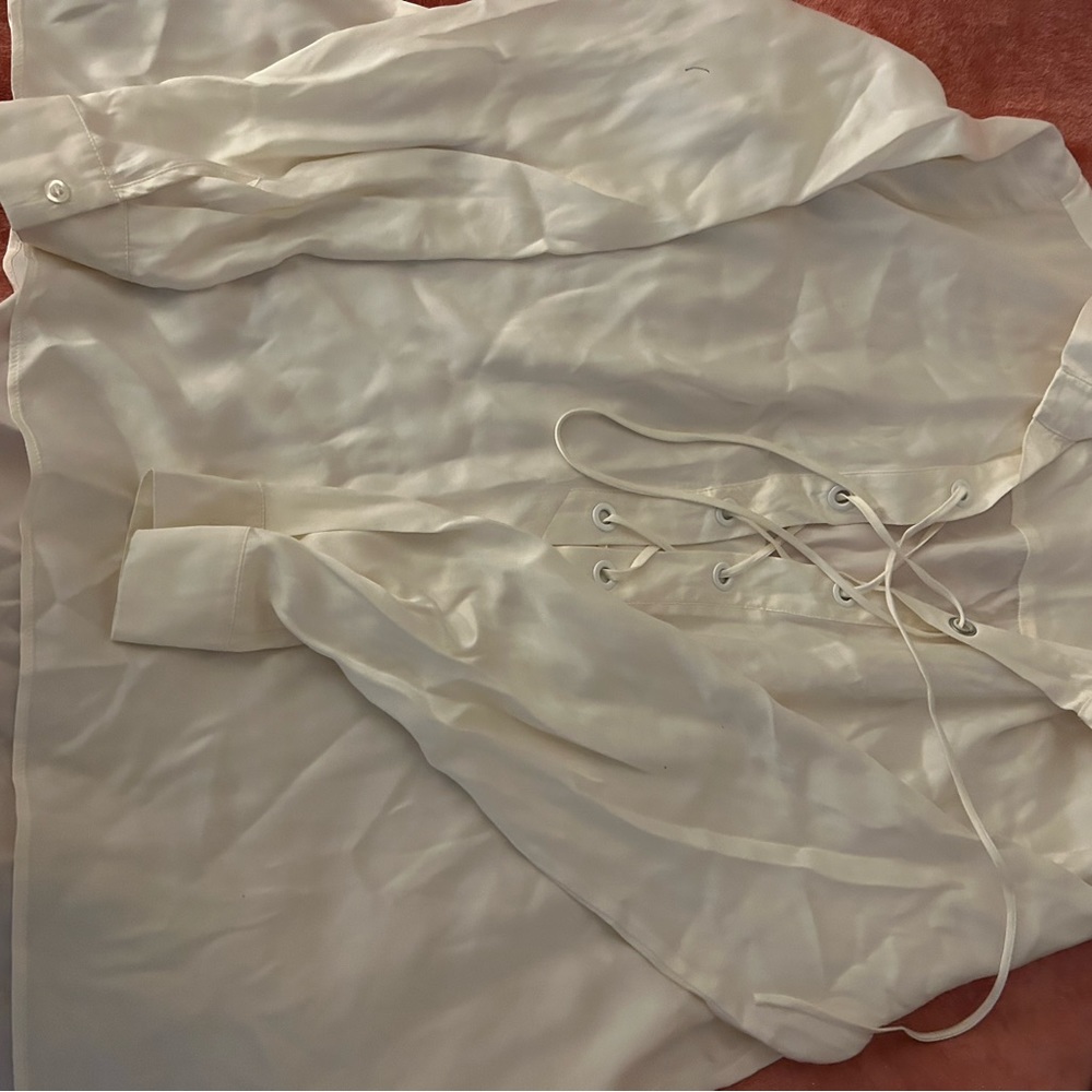 100% silk Louis and Mia Top